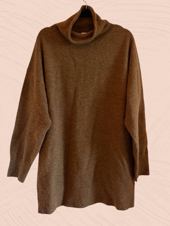 Aritzia Sweaters - Aritzia Brown Turtleneck Sweater longline oversized